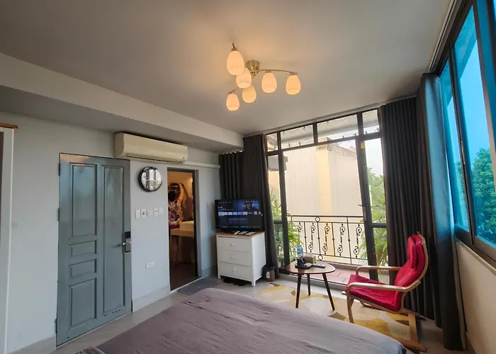 T Home Balcony